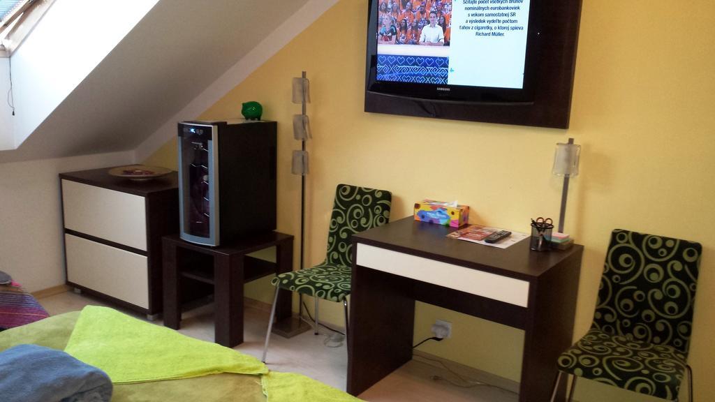 Free Apartman Bešeňová Szoba fotó